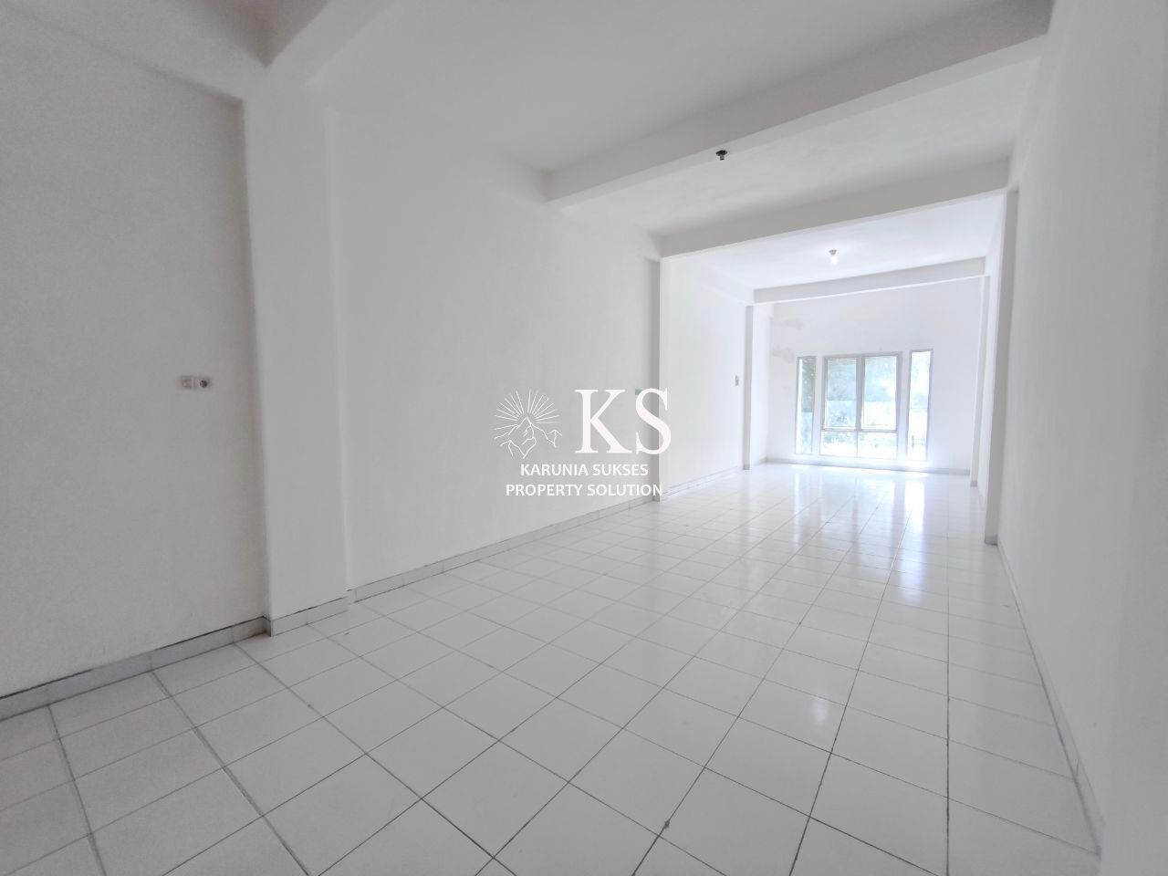 Dijual ruko besar di jalan utama Bambang Utoyo dekat pasar Lemabang kota Palembang