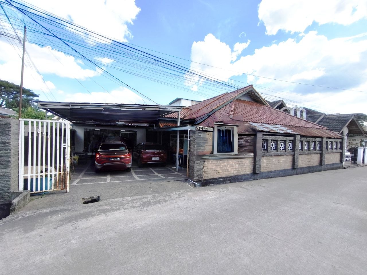 Dijual rumah one gate system di Lebong Gajah